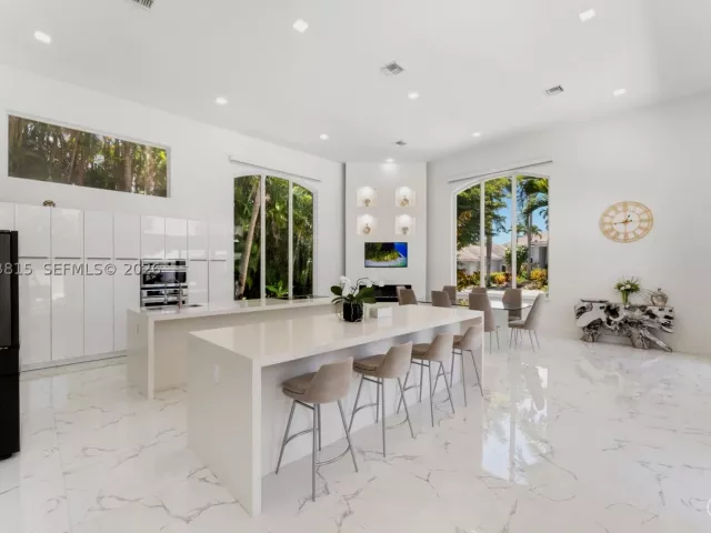 6-bedroom home for rent in Boca Raton - 2673 NW 64th Blvd - MondialRealty