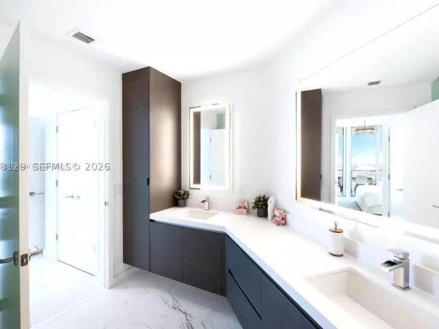 2-bedroom condo for sale in Miami - 851 NE 1st Ave 3308 - MondialRealty