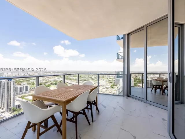 2-bedroom condo for sale in Miami - 851 NE 1st Ave 3308 - MondialRealty
