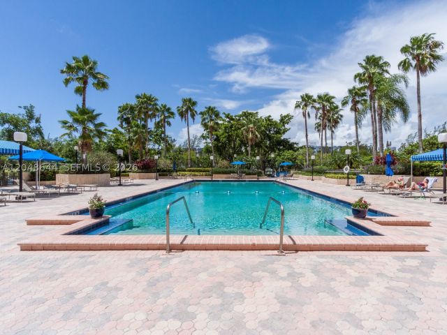 2-bedroom condo for rent in Hallandale Beach - 2500 PARKVIEW DR 1405 - MondialRealty