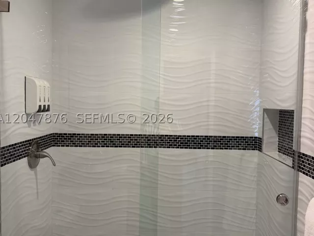 3-bedroom home for sale in Hollywood - 7525 Roosevelt St - MondialRealty