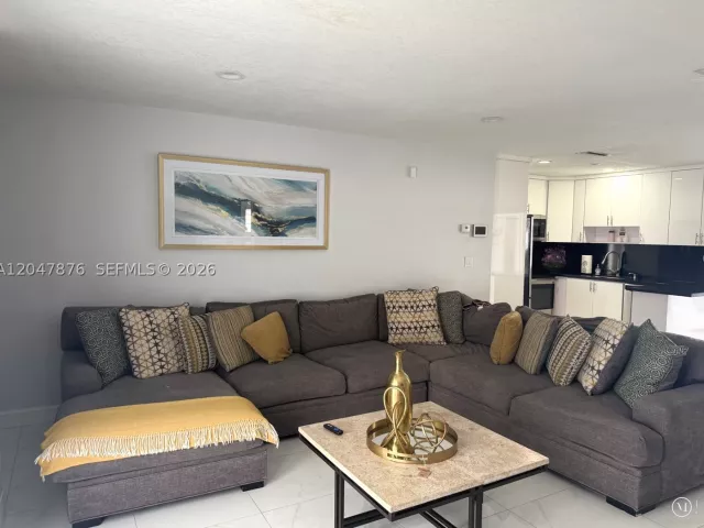 3-bedroom home for sale in Hollywood - 7525 Roosevelt St - MondialRealty