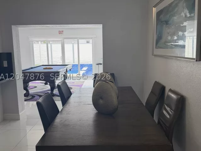 3-bedroom home for sale in Hollywood - 7525 Roosevelt St - MondialRealty