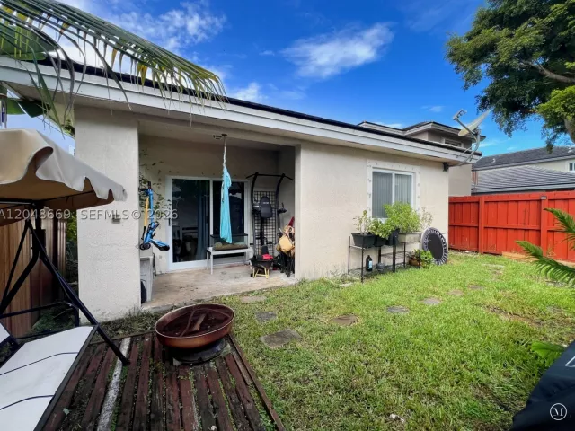 3-bedroom home for sale in Homestead - 249 SE 32nd Ave - MondialRealty