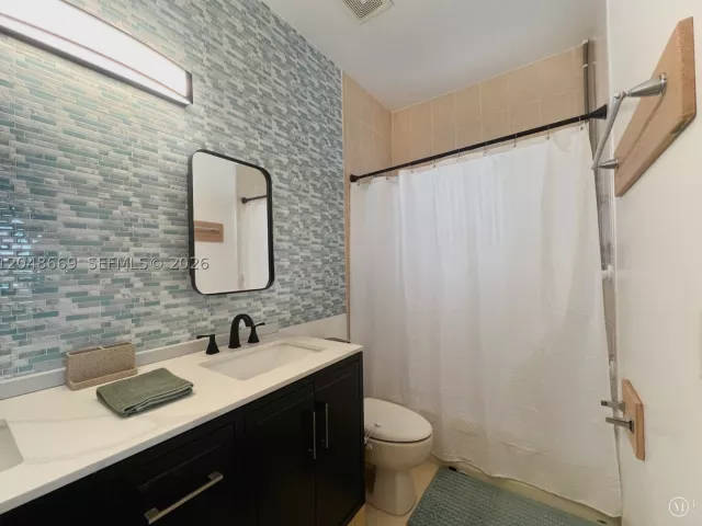3-bedroom home for sale in Homestead - 249 SE 32nd Ave - MondialRealty