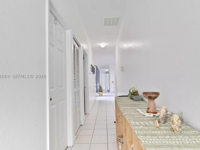 3-bedroom home for sale in Homestead - 249 SE 32nd Ave - MondialRealty