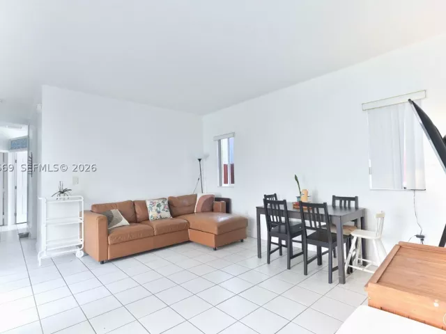 3-bedroom home for sale in Homestead - 249 SE 32nd Ave - MondialRealty