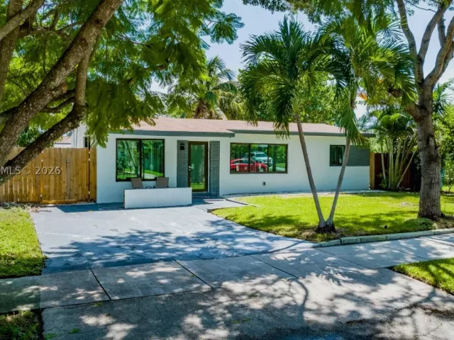 3-bedroom home for rent in Pompano Beach - 3360 NE 12th Ter - MondialRealty