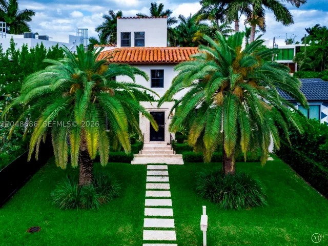 5-bedroom home for rent in Miami Beach - 255 PALM AVENUE - MondialRealty