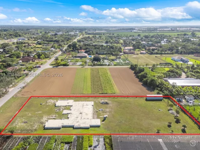 5-bedroom home for sale in Homestead - 24080 SW 212th Ave - MondialRealty