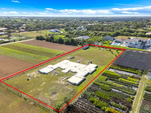 5-bedroom home for sale in Homestead - 24080 SW 212th Ave - MondialRealty