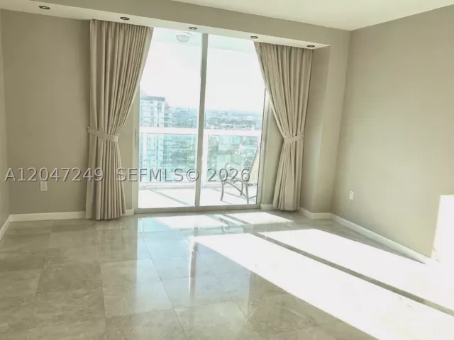 2-bedroom condo for rent in Miami - 1800 N Bayshore Dr 2315 - MondialRealty