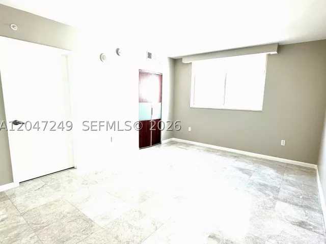 2-bedroom condo for rent in Miami - 1800 N Bayshore Dr 2315 - MondialRealty