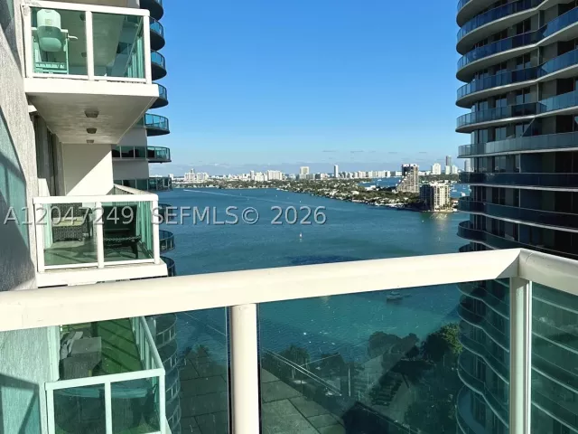 2-bedroom condo for rent in Miami - 1800 N Bayshore Dr 2315 - MondialRealty