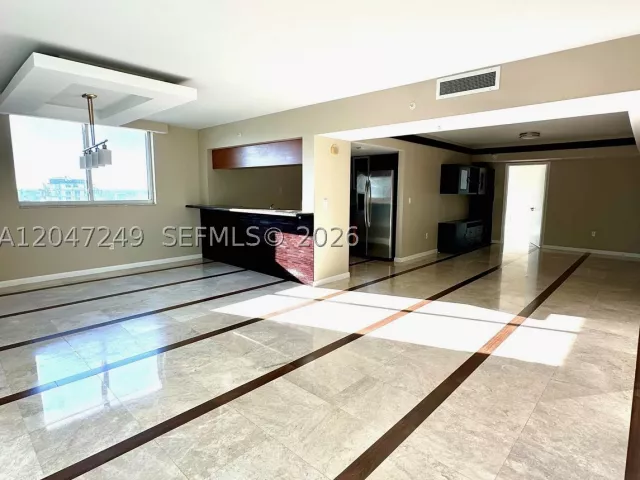 2-bedroom condo for rent in Miami - 1800 N Bayshore Dr 2315 - MondialRealty
