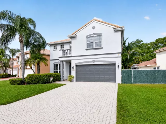 4-bedroom home for sale in Boca Raton - 21209 Via Ventura - MondialRealty