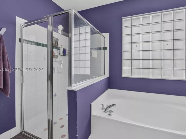 4-bedroom home for sale in Boca Raton - 21209 Via Ventura - MondialRealty