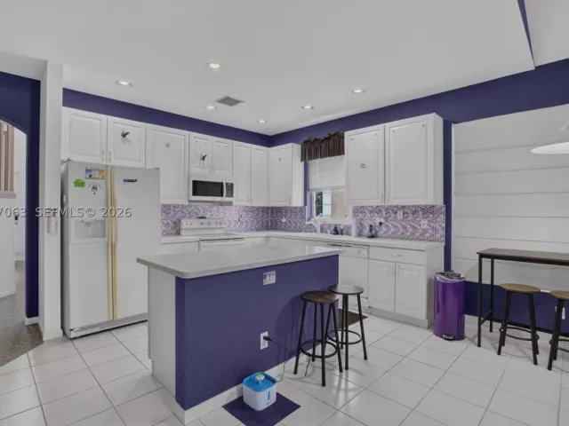 4-bedroom home for sale in Boca Raton - 21209 Via Ventura - MondialRealty