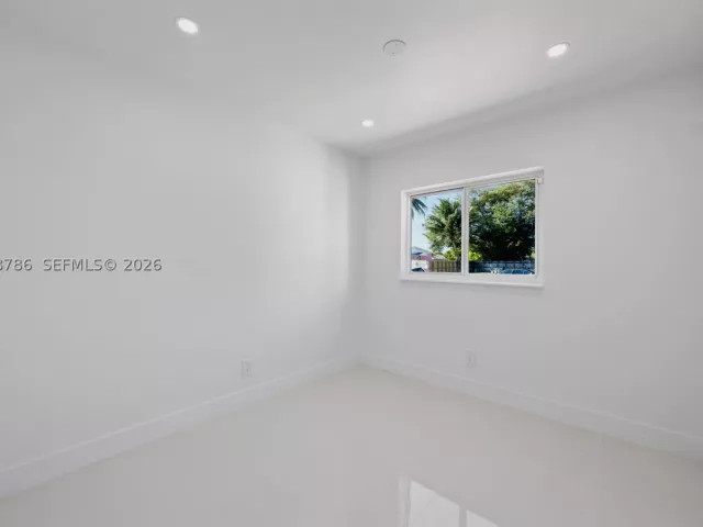 4-bedroom home for sale in Miami - 22503 SW 113th Pl - MondialRealty