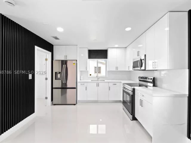 4-bedroom home for sale in Miami - 22503 SW 113th Pl - MondialRealty