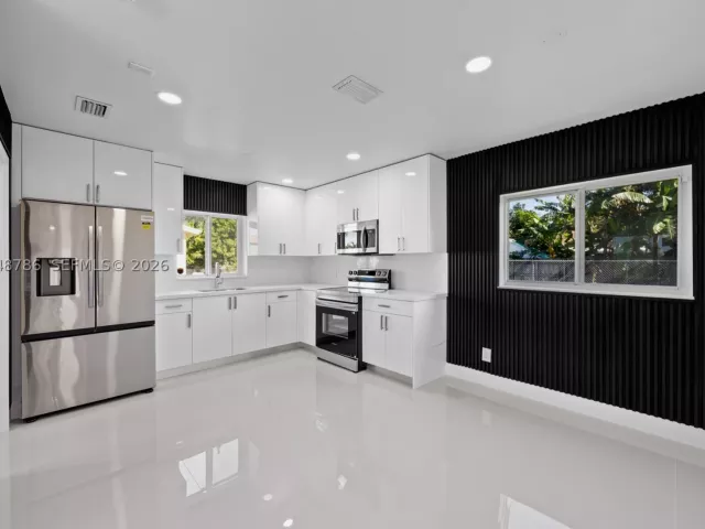 4-bedroom home for sale in Miami - 22503 SW 113th Pl - MondialRealty