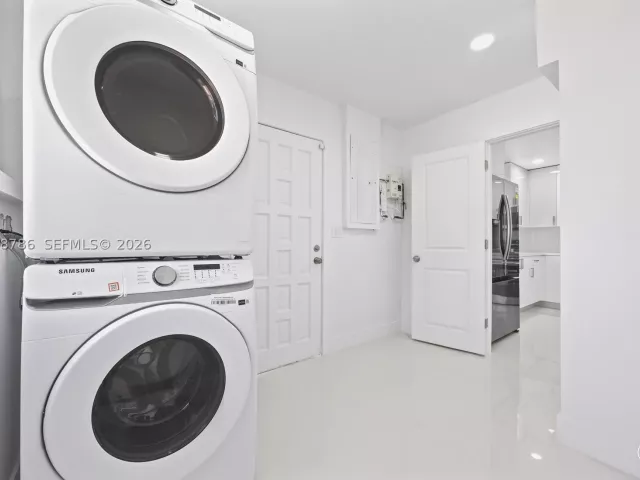 4-bedroom home for sale in Miami - 22503 SW 113th Pl - MondialRealty