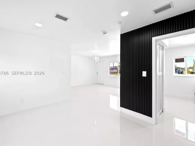 4-bedroom home for sale in Miami - 22503 SW 113th Pl - MondialRealty