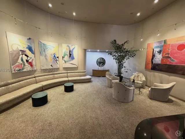 3-bedroom condo for sale in Aventura - 20191 E Country Club Dr 2601 - MondialRealty