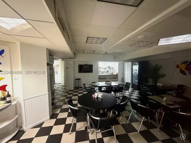 3-bedroom condo for sale in Aventura - 20191 E Country Club Dr 2601 - MondialRealty