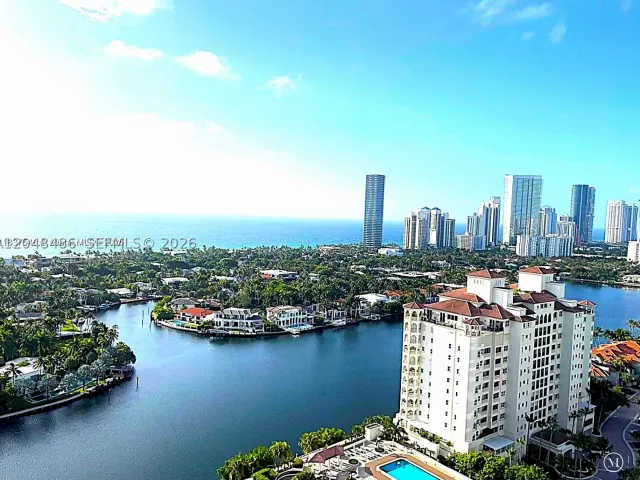 3-bedroom condo for sale in Aventura - 20191 E Country Club Dr 2601 - MondialRealty