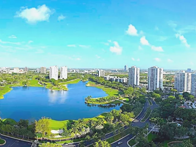 3-bedroom condo for sale in Aventura - 20191 E Country Club Dr 2601 - MondialRealty