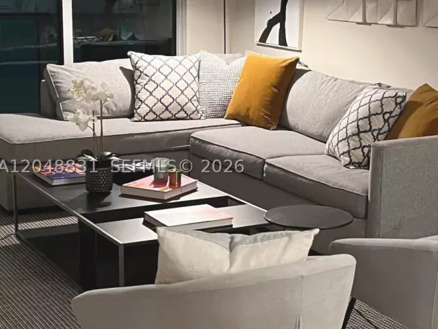 1-bedroom condo for rent in Miami - 1300 Brickell Bay Dr 2208 - MondialRealty