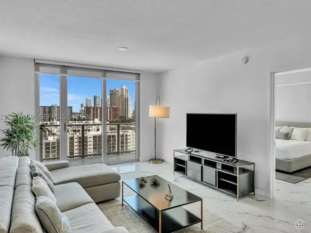 2-bedroom condo for rent in Sunny Isles Beach - 300 Sunny Isles Blvd 4-1503 - MondialRealty