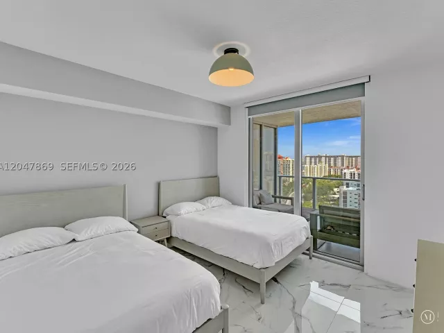 2-bedroom condo for rent in Sunny Isles Beach - 300 Sunny Isles Blvd 4-1503 - MondialRealty