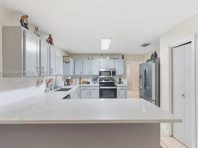 3-bedroom home for sale in Miami - 15490 SW 209th Ave - MondialRealty