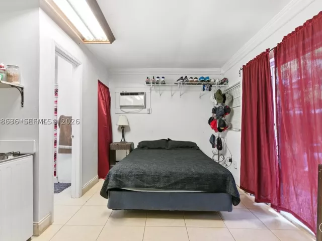 3-bedroom home for sale in Miami - 15490 SW 209th Ave - MondialRealty