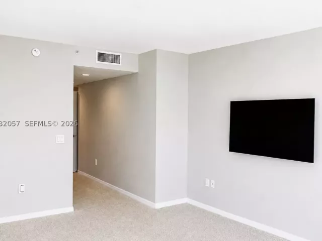 2-bedroom condo for sale in Sunny Isles Beach - 16400 Collins Ave 542 - MondialRealty