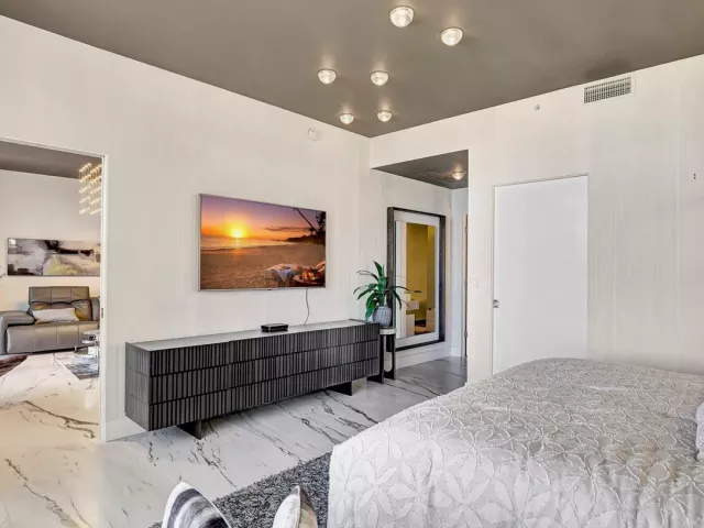 1-bedroom condo for rent in Fort Lauderdale - 2200 N Ocean Boulevard S905 - MondialRealty