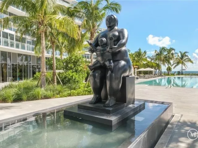 1-bedroom condo for rent in Fort Lauderdale - 2200 N Ocean Boulevard S905 - MondialRealty
