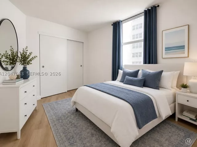 2-bedroom condo for sale in Surfside - 9201 Collins Ave 521 - MondialRealty