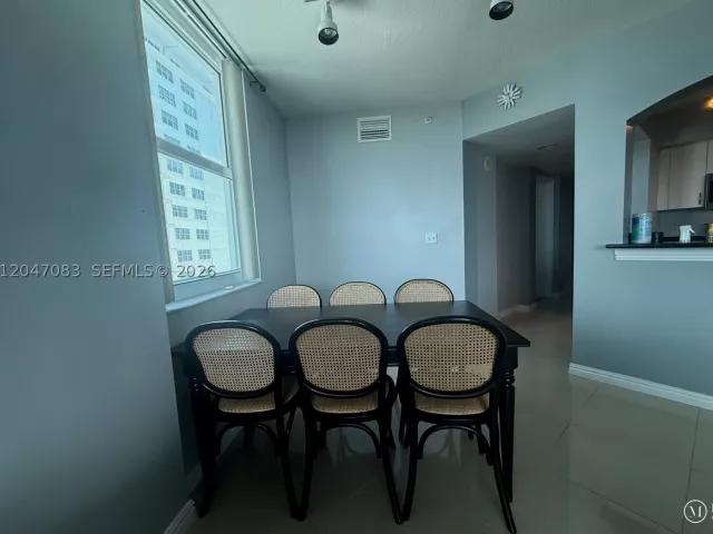 2-bedroom condo for sale in Surfside - 9201 Collins Ave 521 - MondialRealty