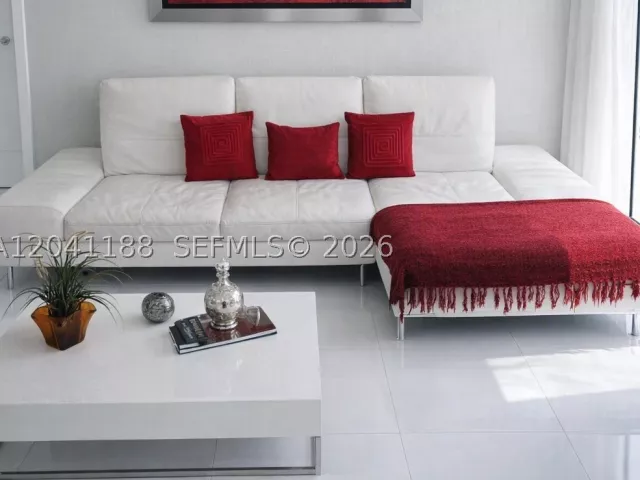 3-bedroom condo for rent in Sunny Isles Beach - 150 Sunny Isles Blvd 1-1001 - MondialRealty
