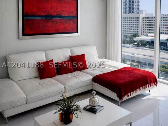 3-bedroom condo for rent in Sunny Isles Beach - 150 Sunny Isles Blvd 1-1001 - MondialRealty