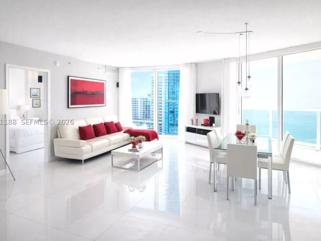 3-bedroom condo for rent in Sunny Isles Beach - 150 Sunny Isles Blvd 1-1001 - MondialRealty