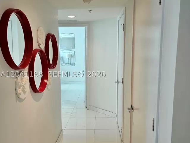 3-bedroom condo for rent in Sunny Isles Beach - 150 Sunny Isles Blvd 1-1001 - MondialRealty
