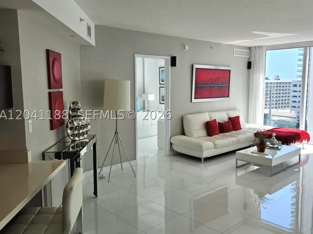 3-bedroom condo for rent in Sunny Isles Beach - 150 Sunny Isles Blvd 1-1001 - MondialRealty