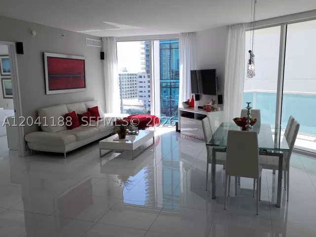 3-bedroom condo for rent in Sunny Isles Beach - 150 Sunny Isles Blvd 1-1001 - MondialRealty