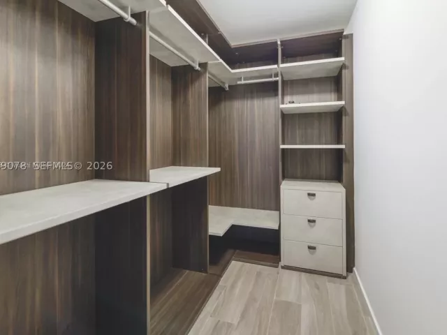 2-bedroom condo for rent in Miami - 801 S Miami Ave 1702 - MondialRealty