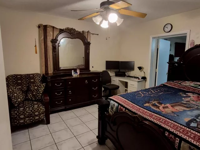3-bedroom home for sale in Hollywood - 2538 Fillmore Street - MondialRealty