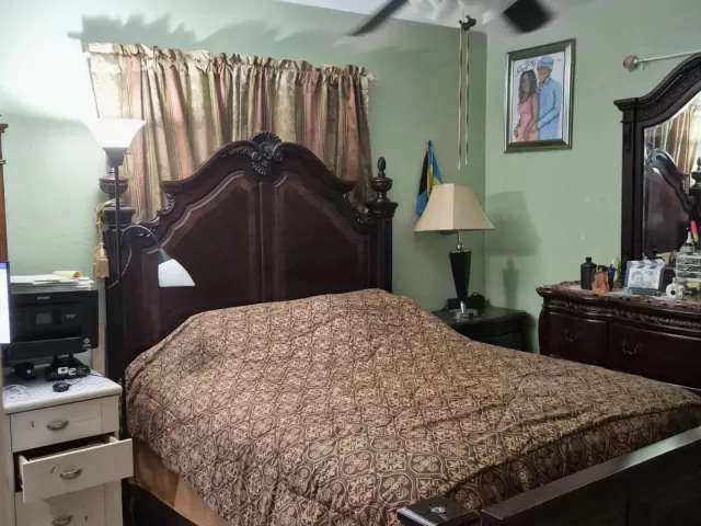3-bedroom home for sale in Hollywood - 2538 Fillmore Street - MondialRealty